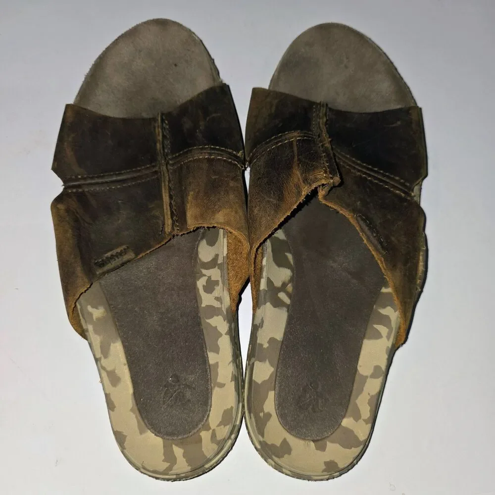 CUSHE ARGOS Sz 10 Brown Distressed Leather Beach Casual Logo Slides Sandals